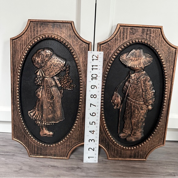 1976 Vintage Holly Hobbie & Robby Hobbie Wall Plaques Plastic Copper & Black - Picture 4 of 8
